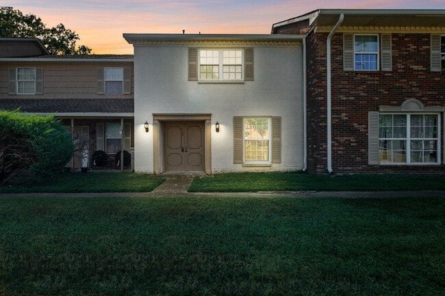 property at 1301 Neelys Bend Rd