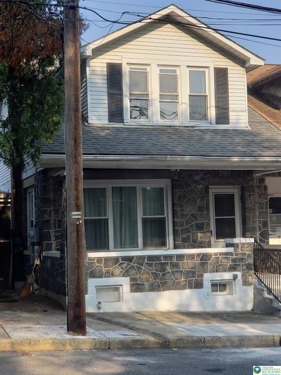 915 S Front St in Allentown, PA - Foto de edificio - Building Photo