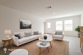 2408 Shady Grv in New Braunfels, TX - Foto de edificio - Building Photo