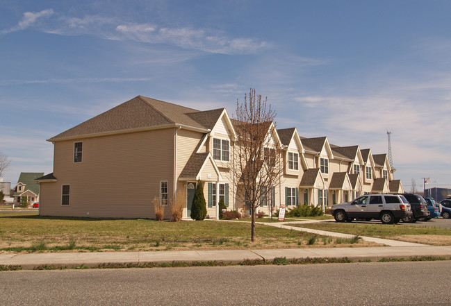 102 Laurel Ct in Laurel, DE - Building Photo - Building Photo