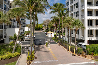 One Ocean Boulevard Condos in Deerfield Beach, FL - Building Photo - Building Photo