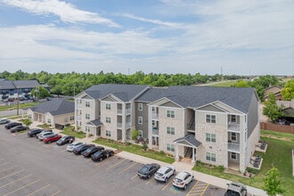 The Legacy on Penn in Oklahoma City, OK - Building Photo - Building Photo