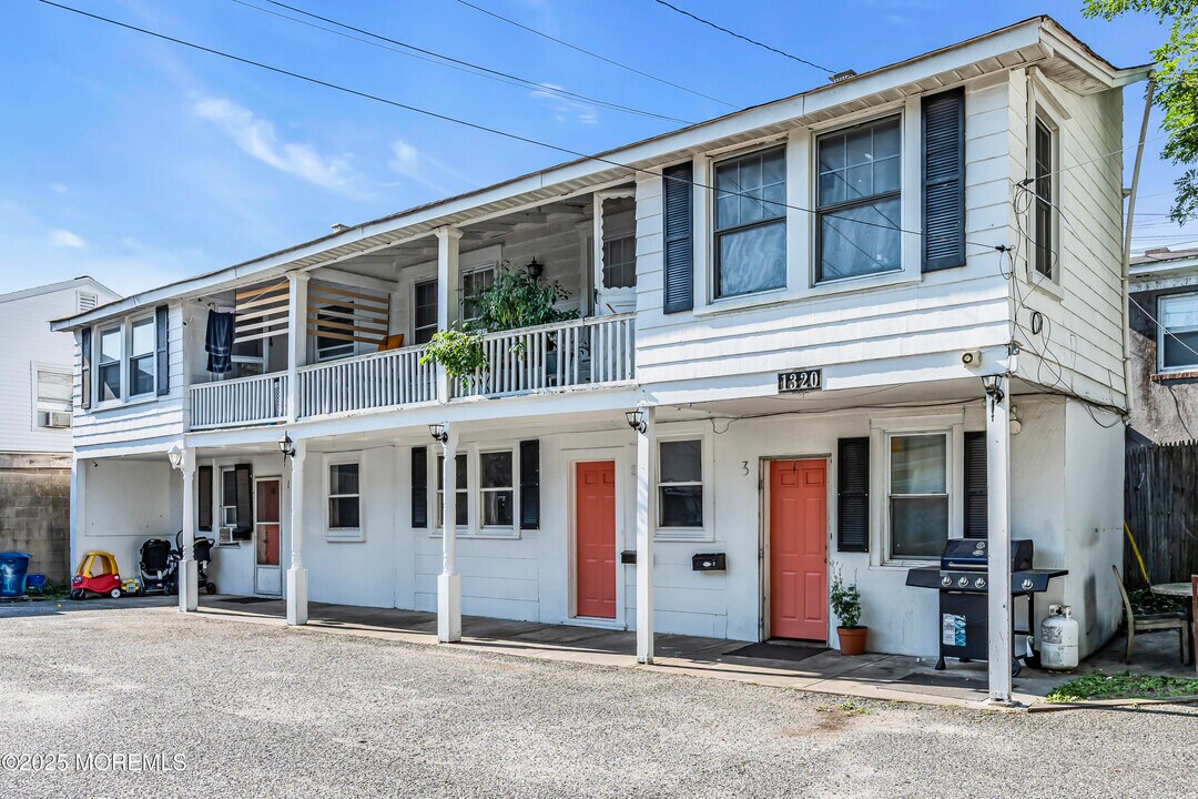 1320 3rd Ave in Asbury Park, NJ - Building Photo