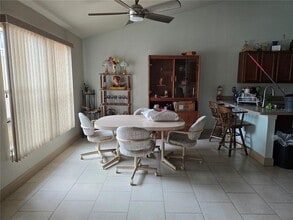 8473 Bay Dr in Spring Hill, FL - Building Photo - Building Photo