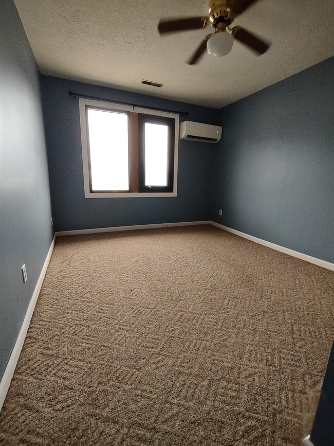 2307 S Madison St, Unit Apt #3 in Muncie, IN - Foto de edificio - Building Photo
