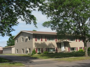 Chester Estates in Rochester, MN - Building Photo - Building Photo