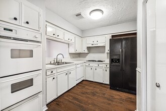 3013 Beecave Dr in Missouri City, TX - Building Photo - Building Photo