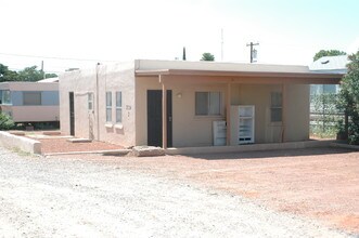 3334-3342 E Benson Hwy in Tucson, AZ - Foto de edificio - Building Photo