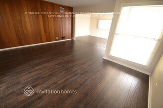 8138 Darby Ave in Los Angeles, CA - Building Photo - Building Photo