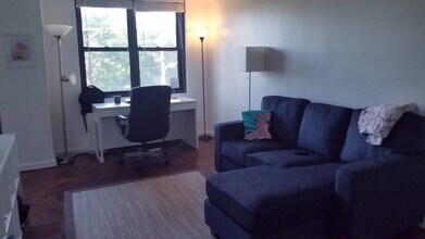 225 St Pauls Ave in Jersey City, NJ - Building Photo - Building Photo