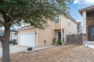 1011 Tesoro Hills in Del Rio, TX - Building Photo - Building Photo