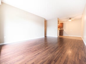 Emily Martin Arms in Edmonton, AB - Building Photo - Building Photo