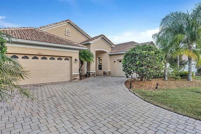 property at 3535 Somerset Cir