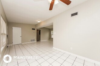 4300 Devonshire Ln in Orlando, FL - Building Photo - Building Photo