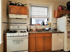 50 Babcock St, Unit 8 in Brookline, MA - Foto de edificio - Building Photo
