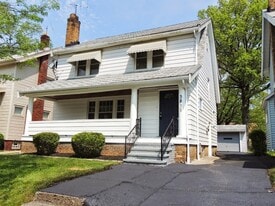 3835 Glenwood Rd in Cleveland Heights, OH - Building Photo