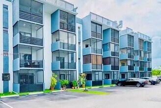 13500 NE 3rd Ct in North Miami, FL - Building Photo - Building Photo