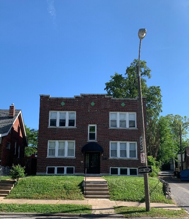 5017 Milentz Ave in St. Louis, MO - Building Photo