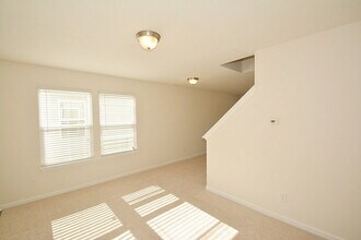 8341 Sansa St in Indianapolis, IN - Foto de edificio - Building Photo