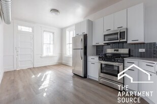 1843 N Kedzie Ave, Unit 2 in Chicago, IL - Building Photo