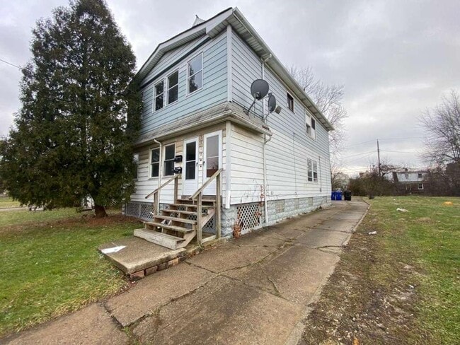 7918 Force Ave in Cleveland, OH - Foto de edificio - Building Photo