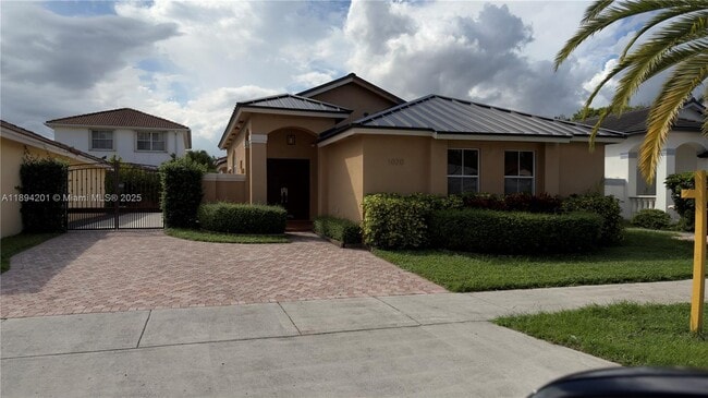 1070 NW 129th Pl in Miami, FL - Building Photo - Building Photo
