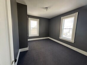 69 Dubuque St in Manchester, NH - Building Photo - Building Photo