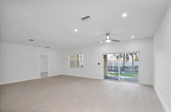 905 Fieldstone Way in West Palm Beach, FL - Building Photo - Building Photo