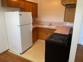 225 Alhambra Ave in Santa Cruz, CA - Building Photo - Building Photo