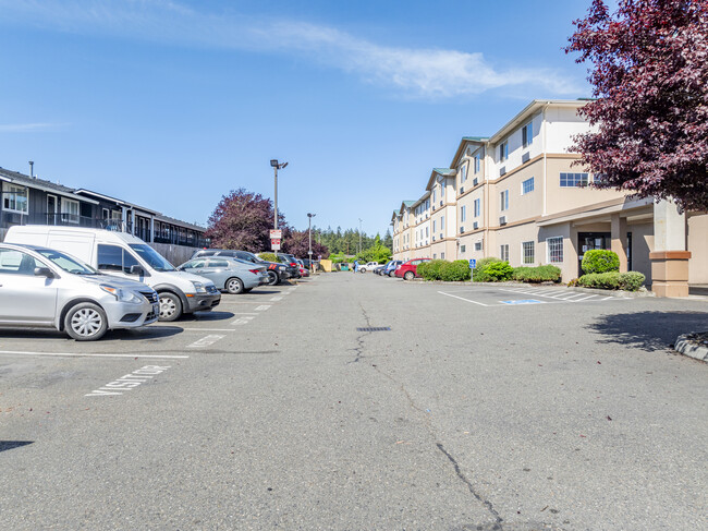 Aspen Court in Tacoma, WA - Building Photo - Building Photo