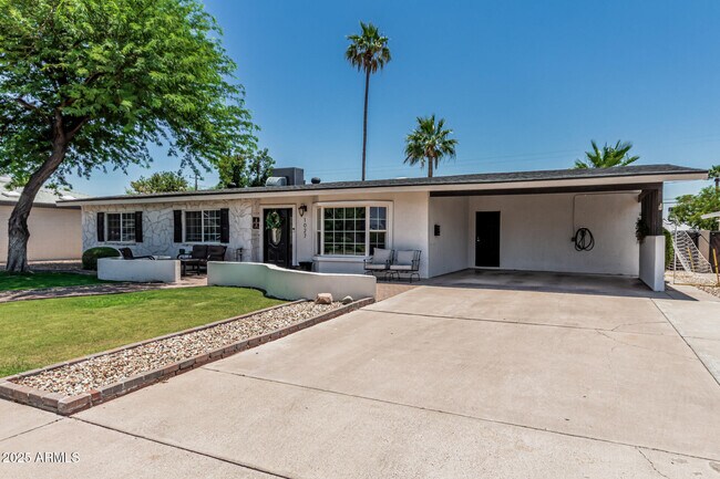 1027 E Palmaire Ave in Phoenix, AZ - Building Photo - Building Photo