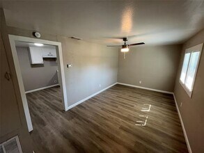 2345 Little Pocket Rd in Dallas, TX - Building Photo - Building Photo