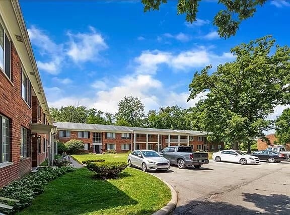 1024 S Brown St in Jackson, MI - Building Photo - Building Photo