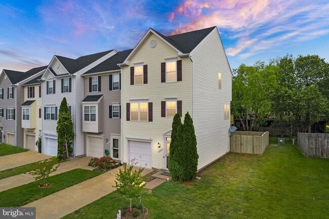 property at 11070 Clovertree Ct