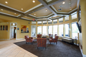 Addison Park at Cross Creek Apartments in Tampa, FL - Building Photo - Interior Photo