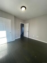 97-99-99 Rowe Ave in Hartford, CT - Building Photo - Building Photo