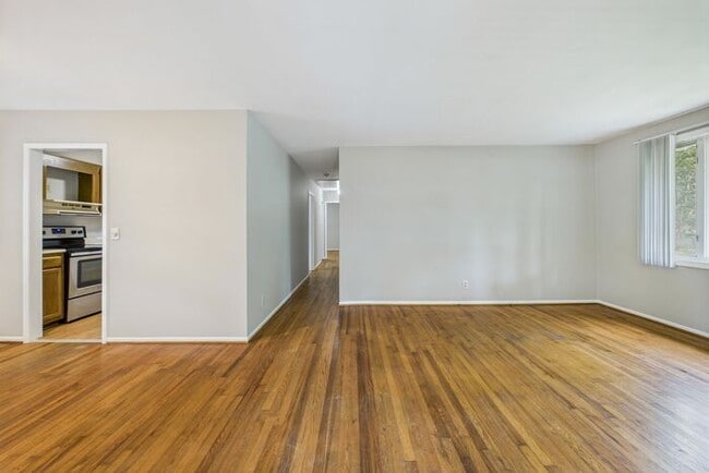 2521 Westmoreland Dr in Greensboro, NC - Building Photo - Building Photo