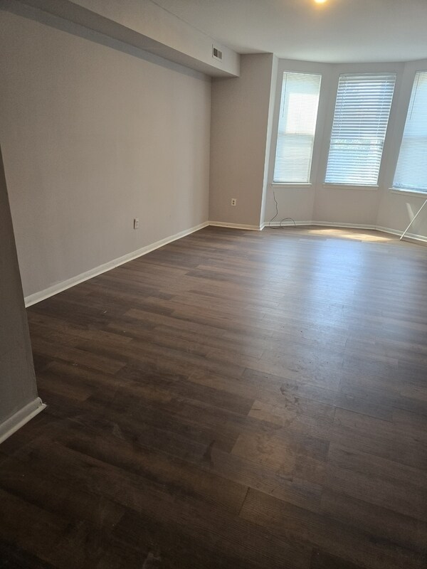 4221 W Girard Ave in Philadelphia, PA - Building Photo - Building Photo