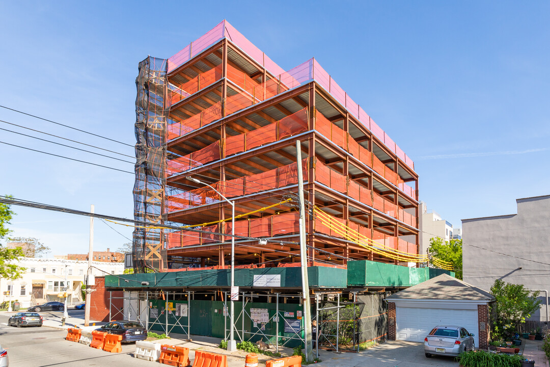 89 West End Ave in Brooklyn, NY - Foto de edificio