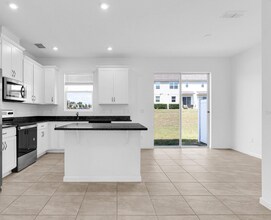 1148 Lakeshore Breeze Pl in Kissimmee, FL - Foto de edificio - Building Photo