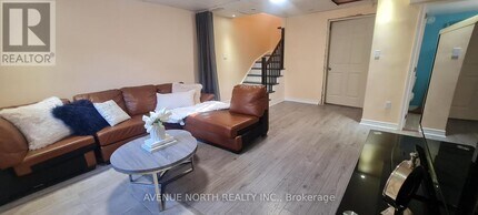 339 Sugar Pine Cres in Ottawa, ON - Building Photo - Building Photo