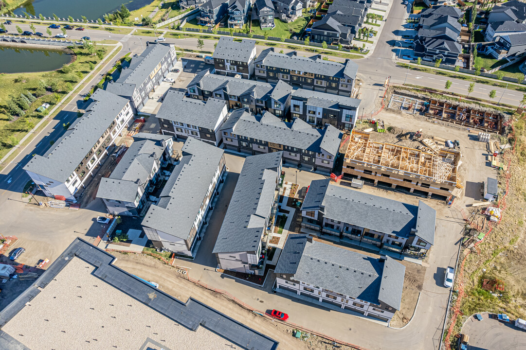 Cantiro Townhomes in Emerald Hills in Sherwood Park, AB - Building Photo