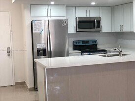 8883 Fontainebleau Blvd, Unit 101-A in Miami, FL - Building Photo