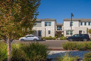 1609 Marina Dr in Lathrop, CA - Building Photo