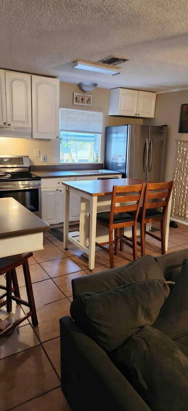 221 Balboa St in Fort Pierce, FL - Building Photo - Building Photo