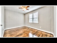 304 Edgewood St photo'