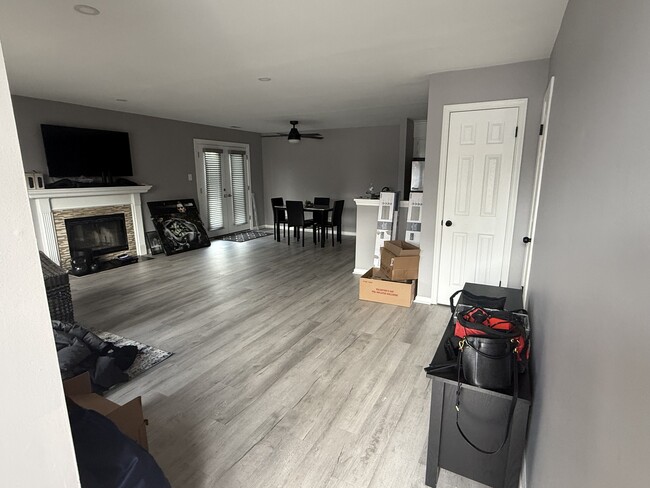 1 Michele Ct in Levittown, PA - Foto de edificio - Building Photo