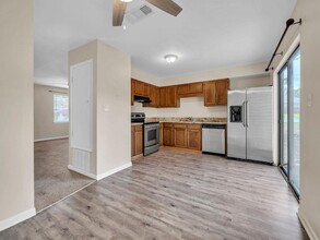 401 Hickory Ave in Niceville, FL - Building Photo - Building Photo