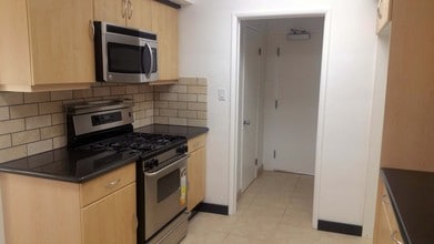 5419 Willowcrest Ave in North Hollywood, CA - Building Photo - Building Photo