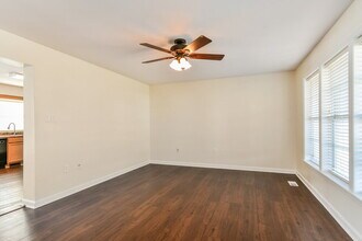 401 Wildwood Dr in Smyrna, TN - Building Photo - Building Photo